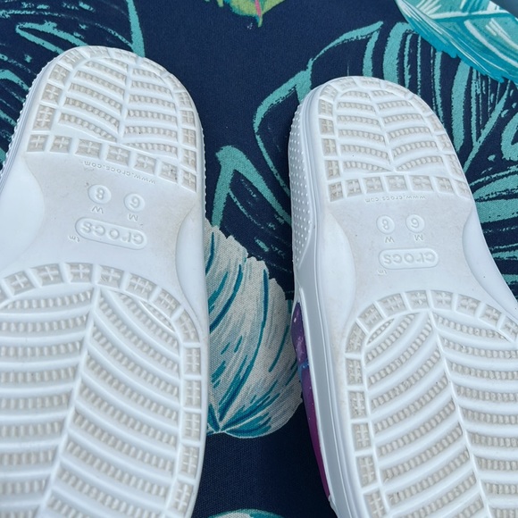 Womens crocs mens 6 w 8 worn once - Picture 4 of 8